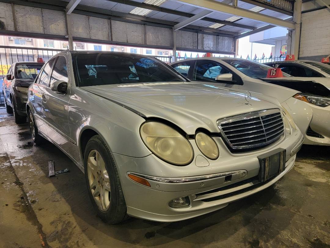 2005 MERCEDES BENZ E 350 — 347618 KM — Lot 5A852131 — Main - Marhaba Auctions Used Cars - Image 4