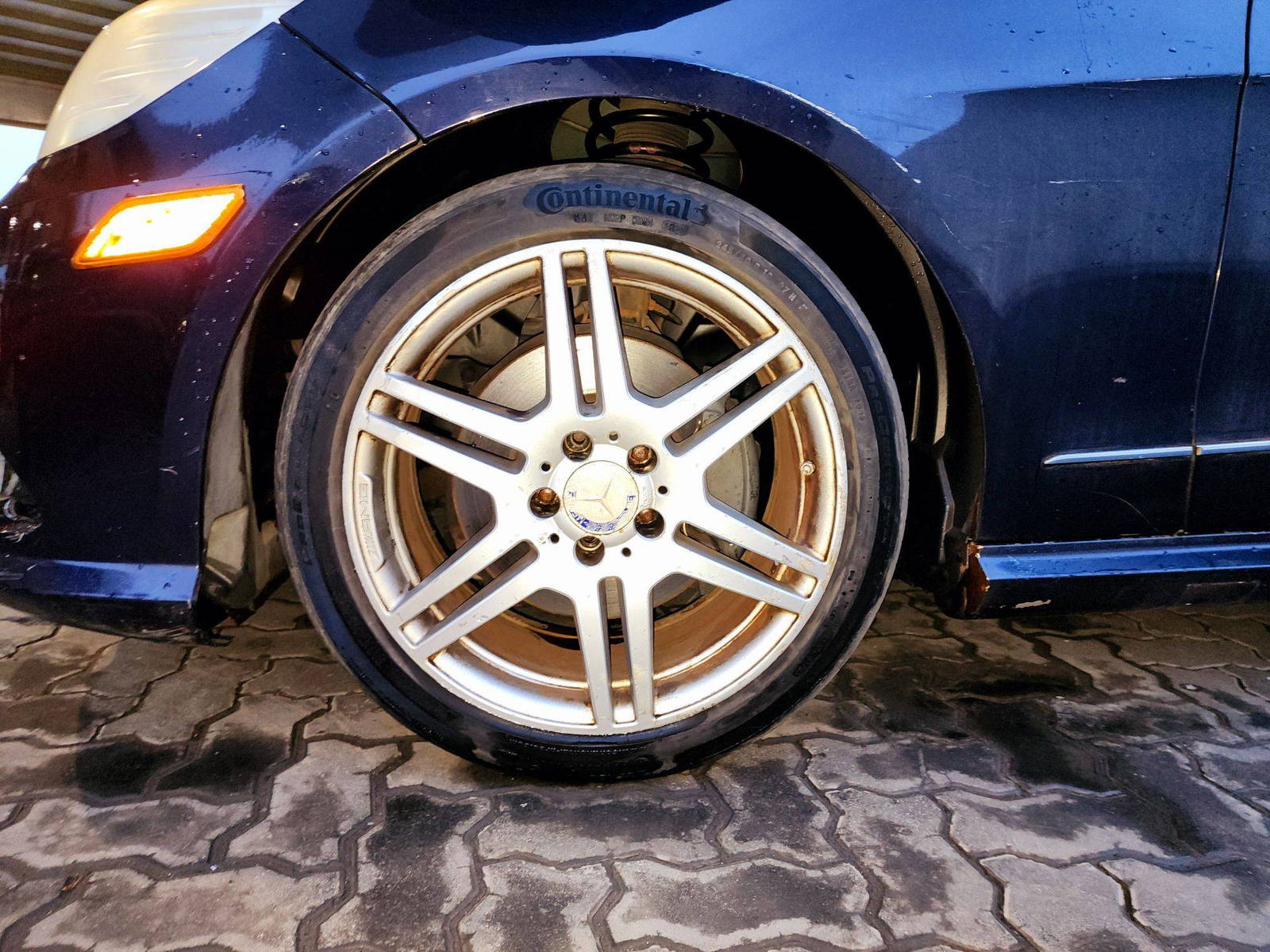 2010 MERCEDES BENZ E 350 — 170843 Miles — Lot AA073727 — Souq - Marhaba Auctions Used Cars - Image 11