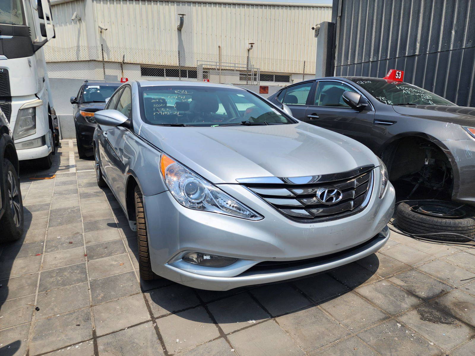 2013 HYUNDAI SONATA — 156987 KM — Lot 12276491 — Al Quoz - Marhaba Auctions Used Cars - Image 3