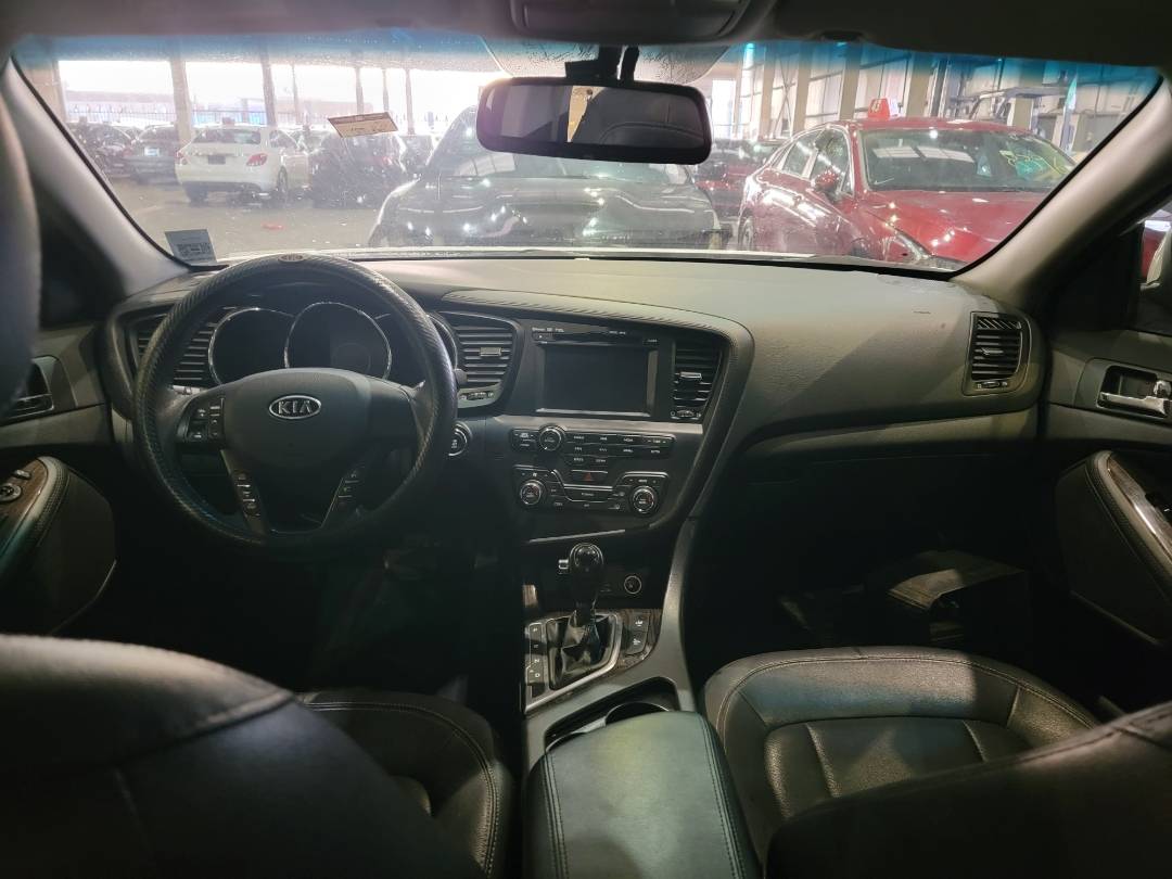 2011 KIA K5 — 241784 KM — Lot 134303 — Main - Marhaba Auctions Used Cars - Image 8
