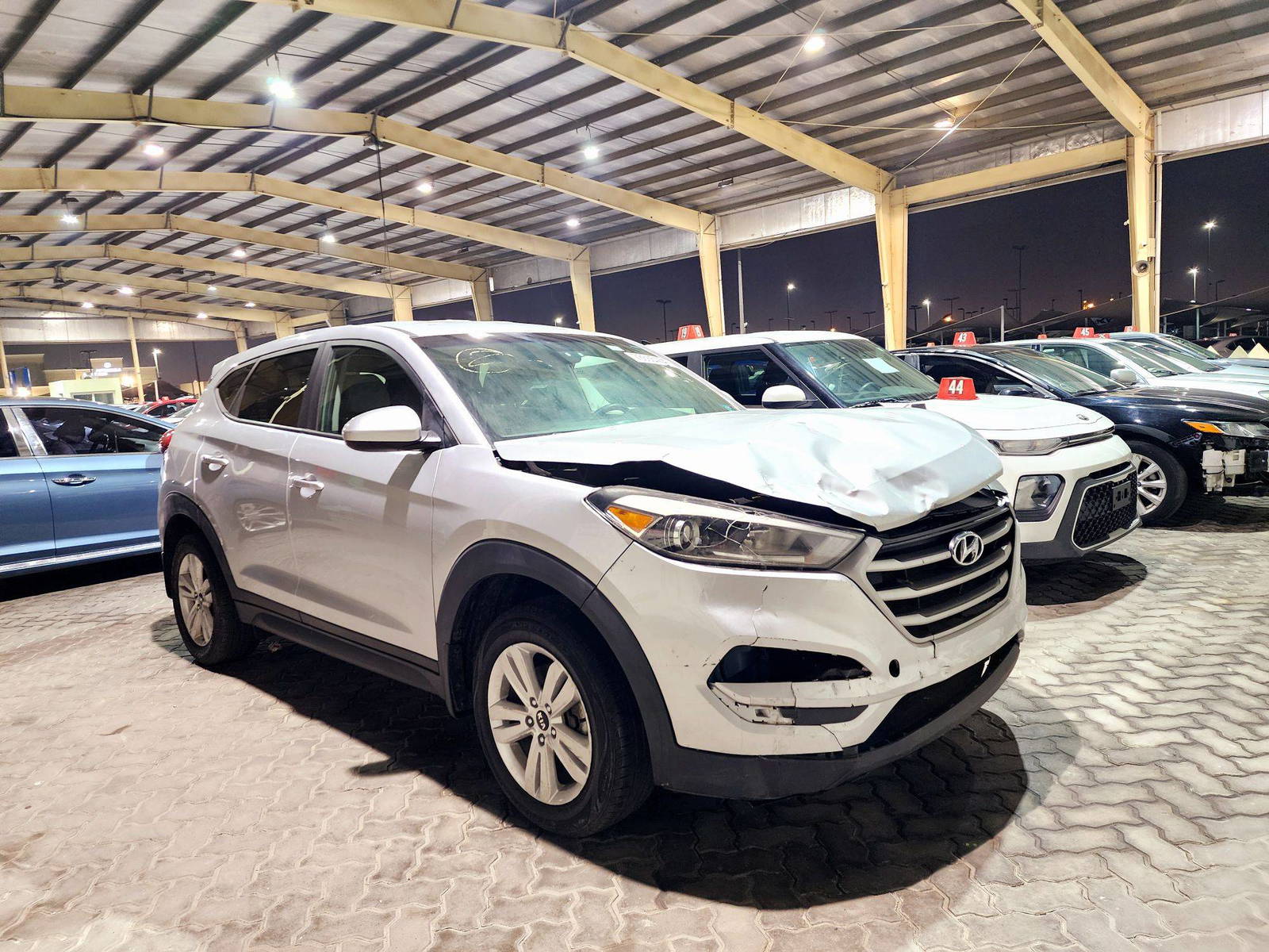 2018 HYUNDAI TUCSON — 195278 Miles — Lot U766822 — Souq - Marhaba Auctions Used Cars - Image 4