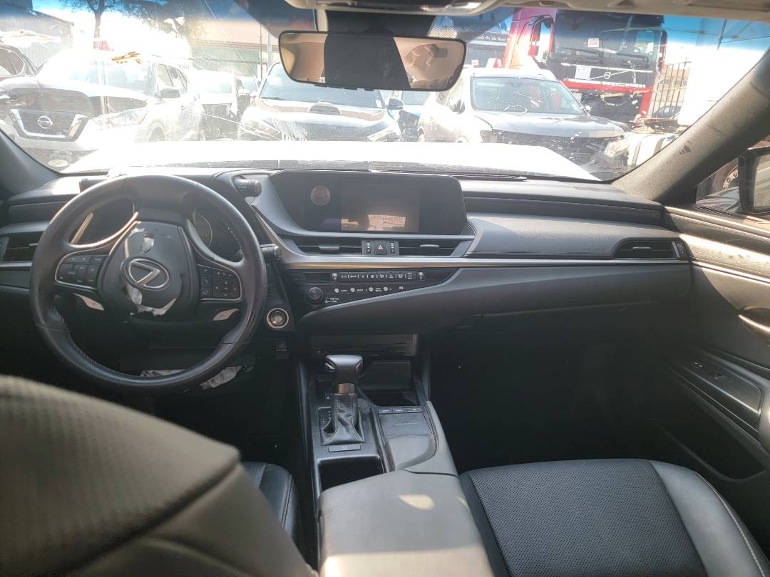 2019 LEXUS ES 350 — 132303 KM — Lot KU032539 — Main - Marhaba Auctions Used Cars - Image 7