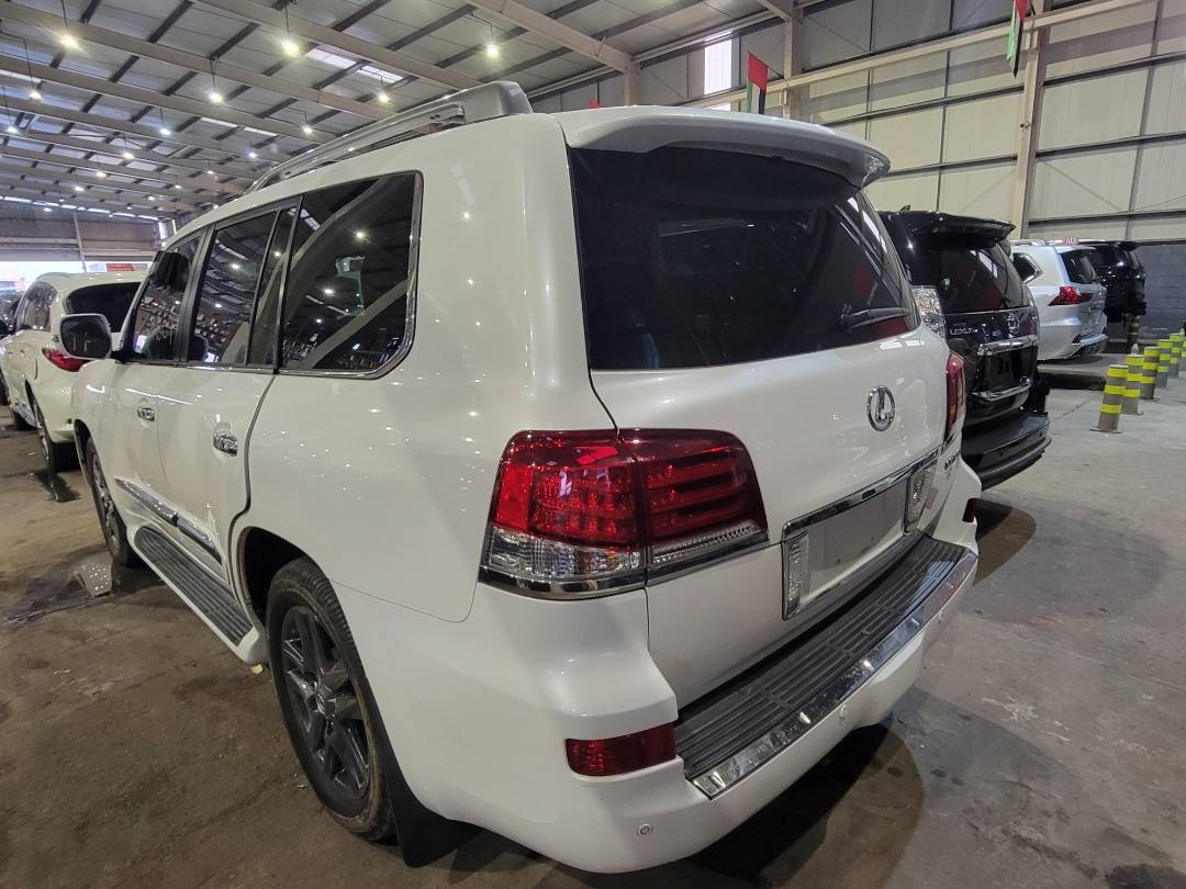 2015 LEXUS LX 570 — 170660 Miles — Lot 4F4172532 — Main - Marhaba Auctions Used Cars - Image 6