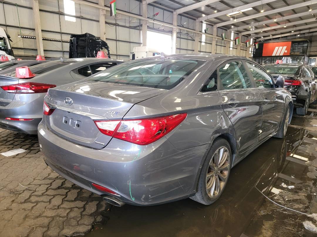 2011 HYUNDAI SONATA — 211524 Miles — Lot 1BH238062 — Main - Marhaba Auctions Used Cars - Image 3