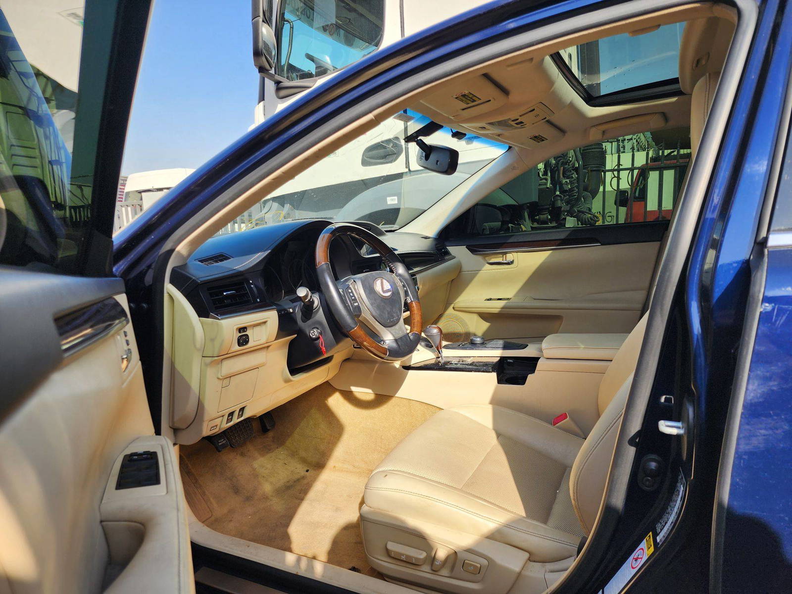 2015 LEXUS ES 350 — 116168 Miles — Lot 41060311 — Main - Marhaba Auctions Used Cars - Image 9