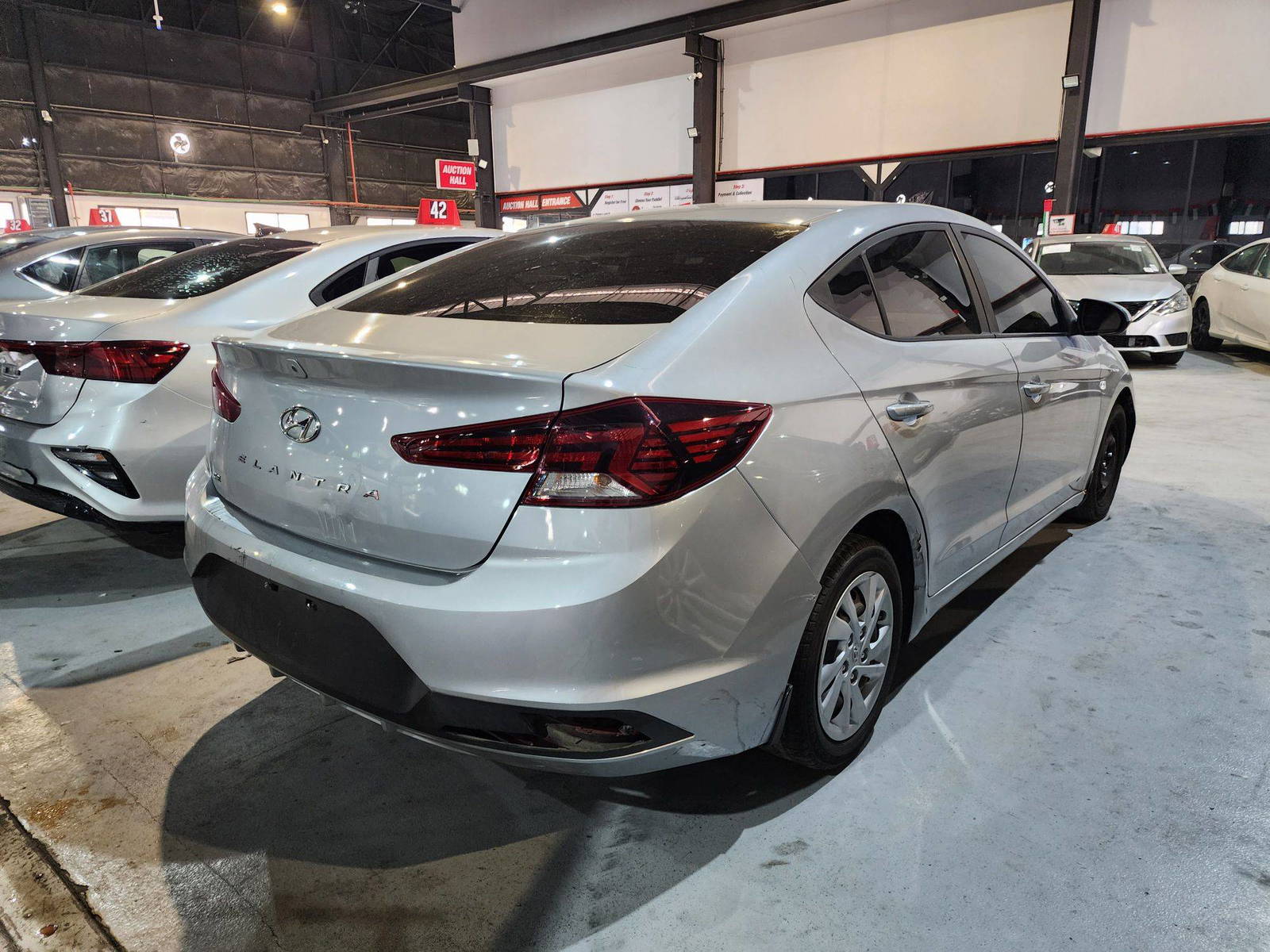 2020 HYUNDAI ELANTRA — 185593 Miles — Lot 948483 — Al Quoz - Marhaba Auctions Used Cars - Image 5