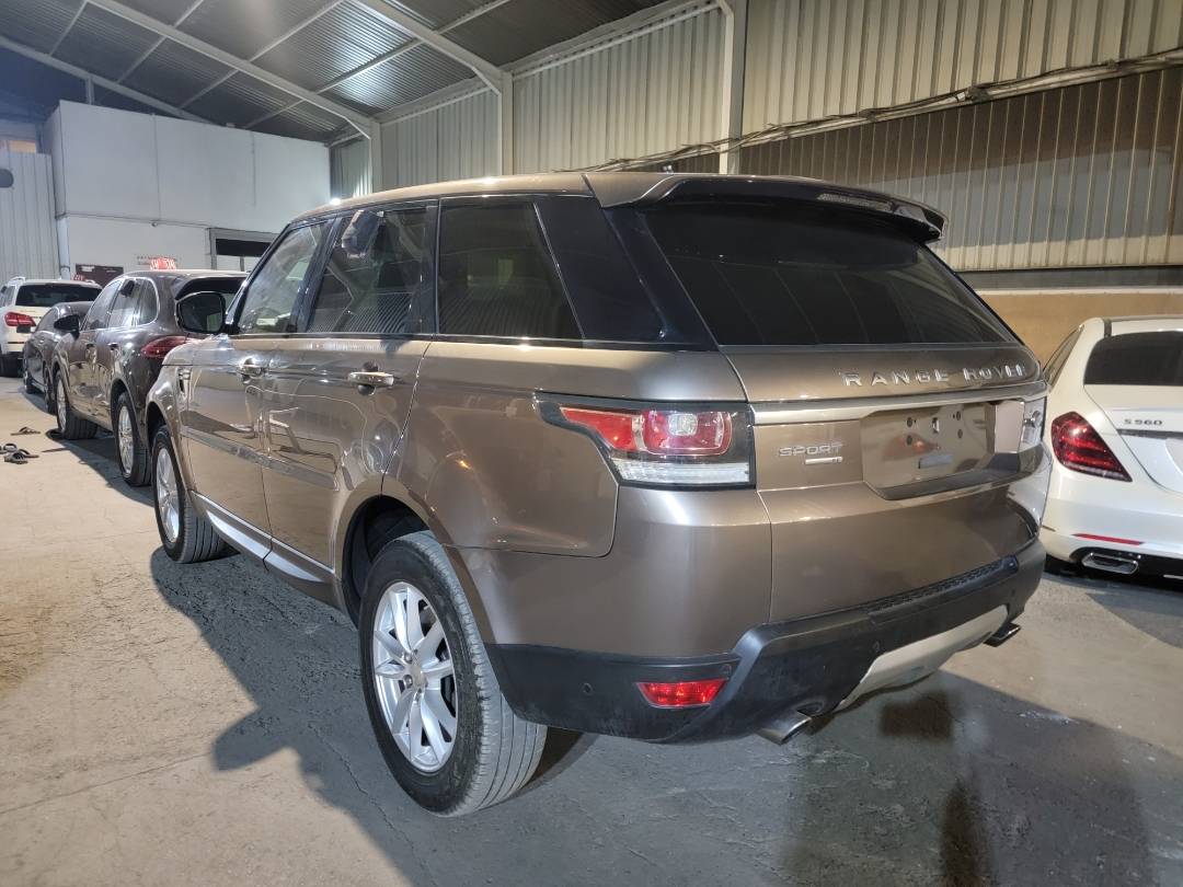 2015 LAND ROVER RANGE ROVER — 95256 Miles — Lot FA608672 — Main - Marhaba Auctions Used Cars - Image 3