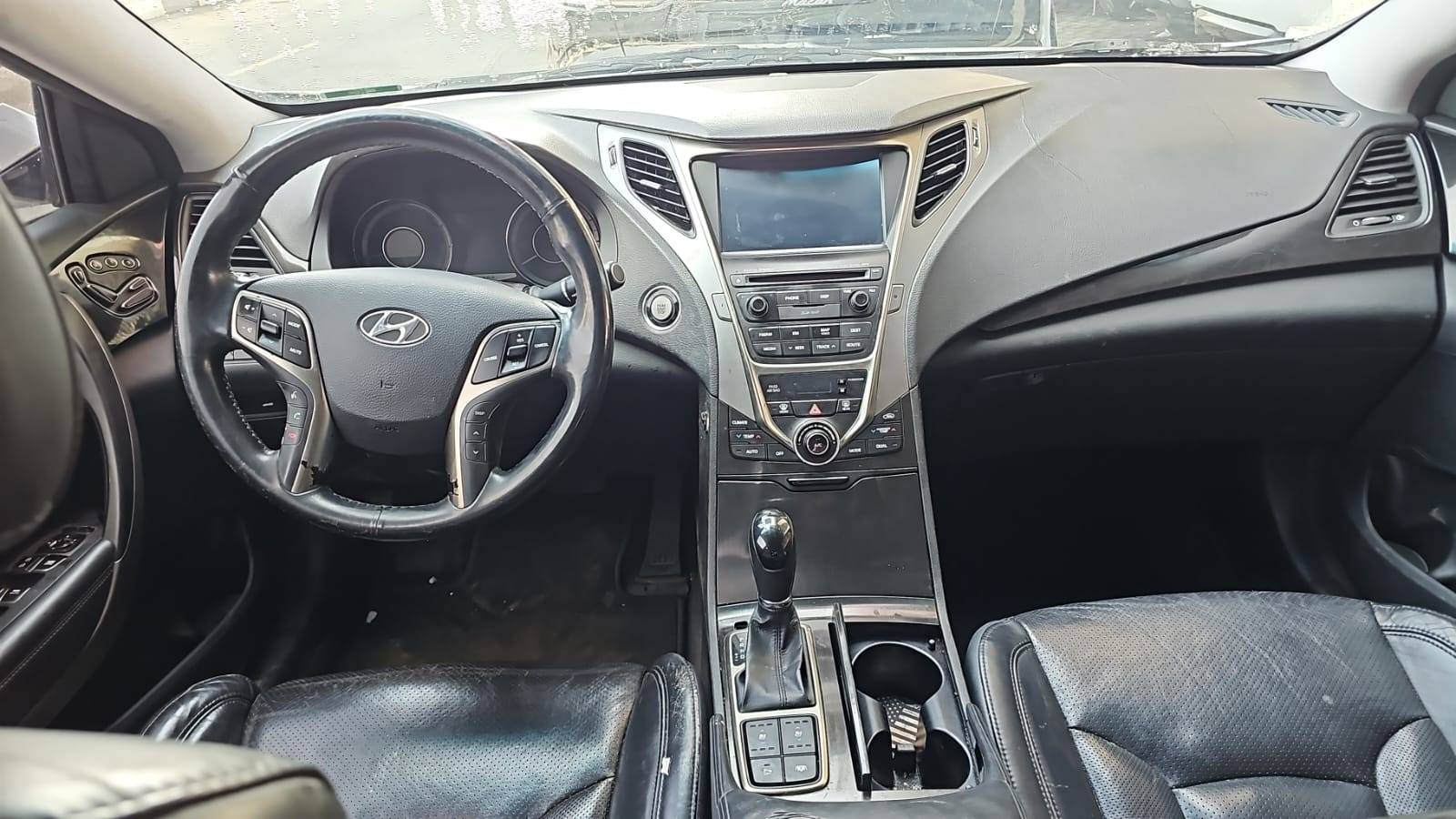 2014 HYUNDAI AZERA — 151526 Miles — Lot 1EA396426 — Souq - Marhaba Auctions Used Cars - Image 8