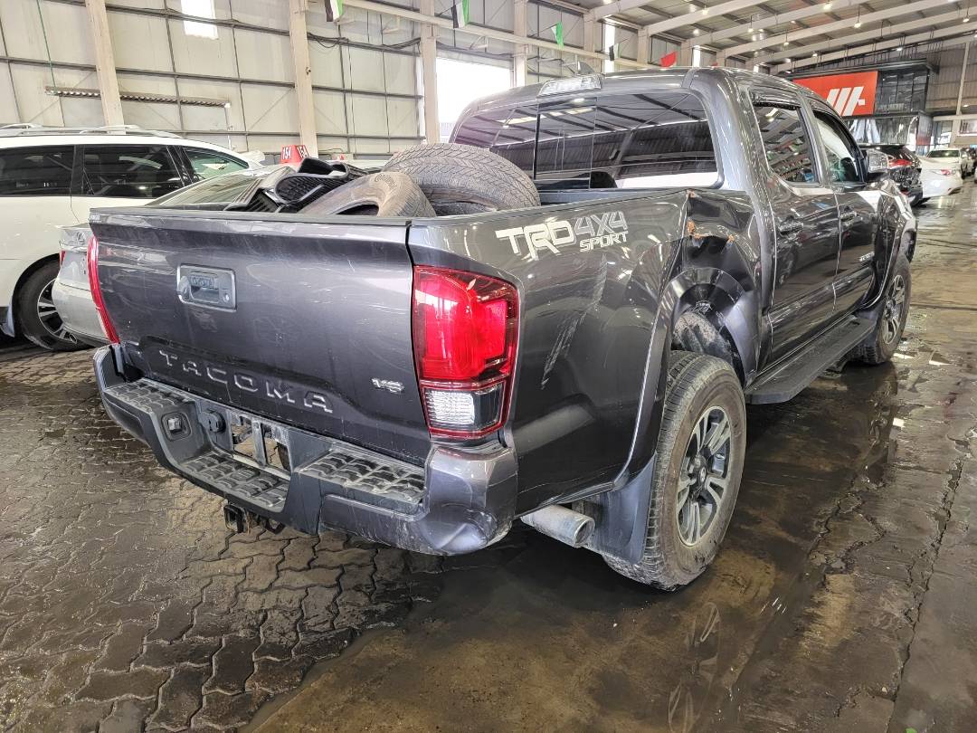 2018 TOYOTA TACOMA — 85939 Miles — Lot M168348 — Main - Marhaba Auctions Used Cars - Image 3