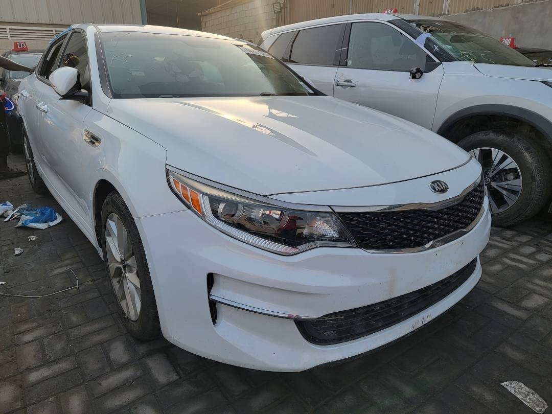2018 KIA OPTIMA — 77722 Miles — Lot JG268870 — Main - Marhaba Auctions Used Cars - Image 4