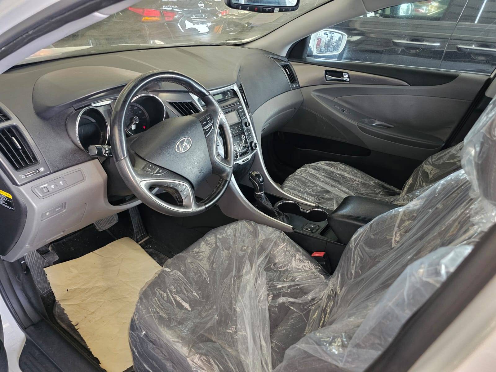 HYUNDAI SONATA 2012 - Marhaba Auction Used Cars - Image 8