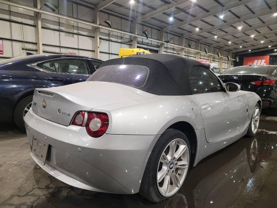 2005 BMW Z4 — 208640 KM — Lot S02663 — Main - Marhaba Auctions Used Cars - Image 5