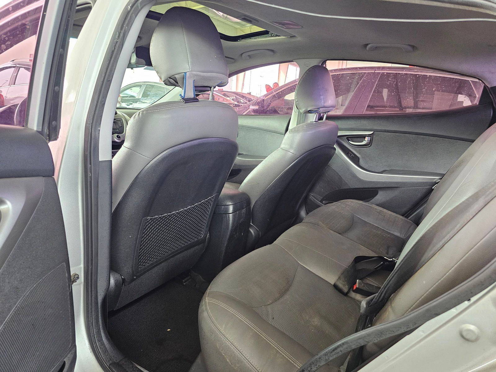 2012 HYUNDAI AVANTE — 261998 KM — Lot 322352 — Souq - Marhaba Auctions Used Cars - Image 6
