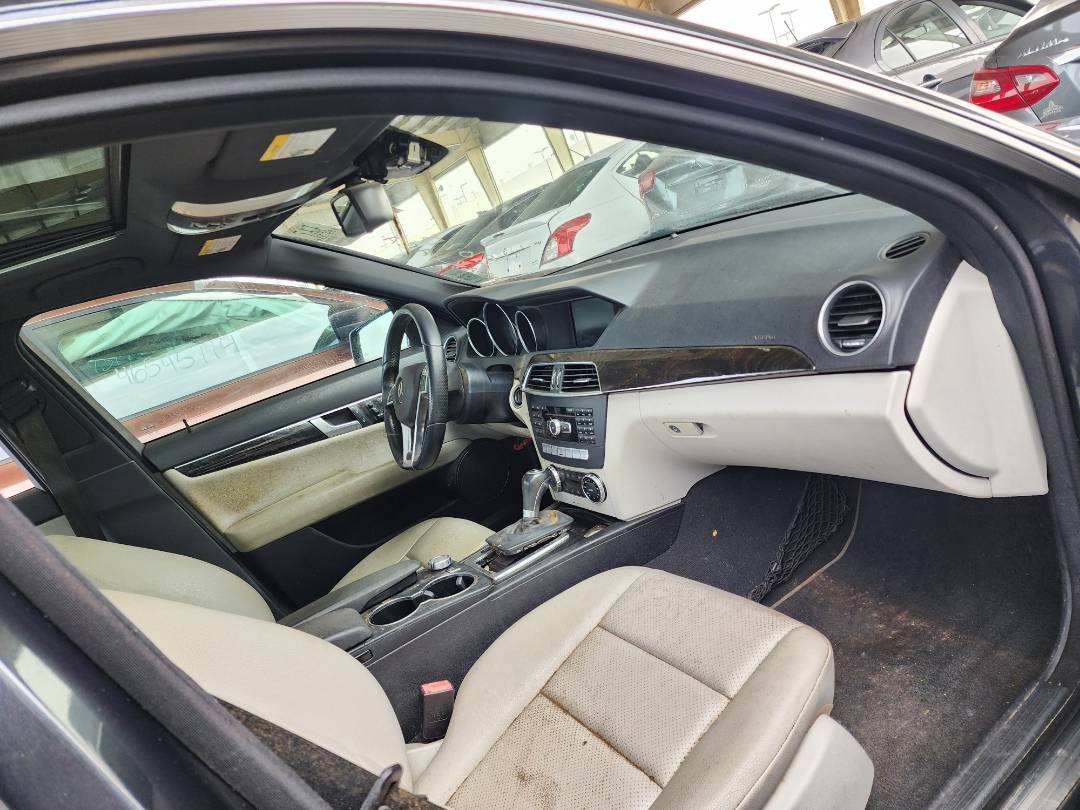 2013 MERCEDES BENZ C300 — 189116 Miles — Lot 138680 — Souq - Marhaba Auctions Used Cars - Image 6
