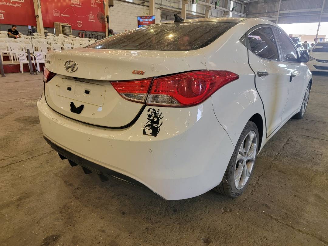 2011 HYUNDAI AVANTE — 163957 KM — Lot 106184 — Ind. 12 - Marhaba Auctions Used Cars - Image 5