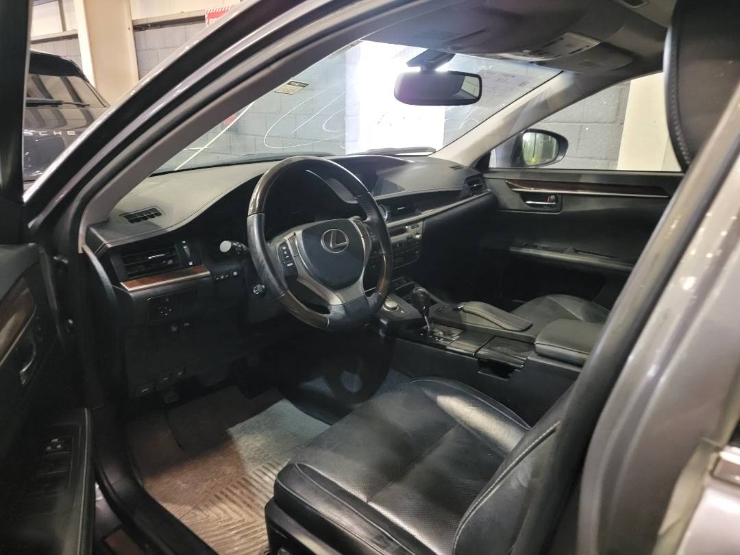 2014 LEXUS ES 350 — 95163 Miles — Lot 2087331 — Main - Marhaba Auctions Used Cars - Image 6