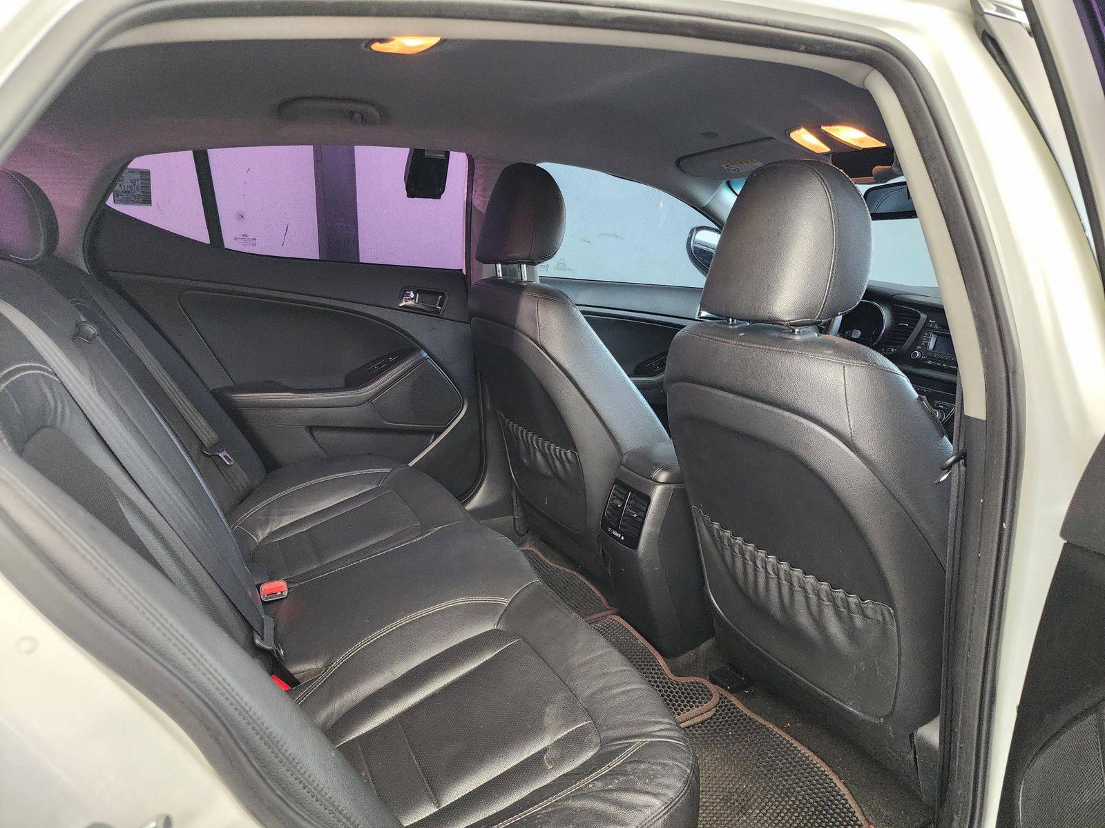 2012 KIA K5 — 193223 KM — Lot 010117 — Al Quoz - Marhaba Auctions Used Cars - Image 7