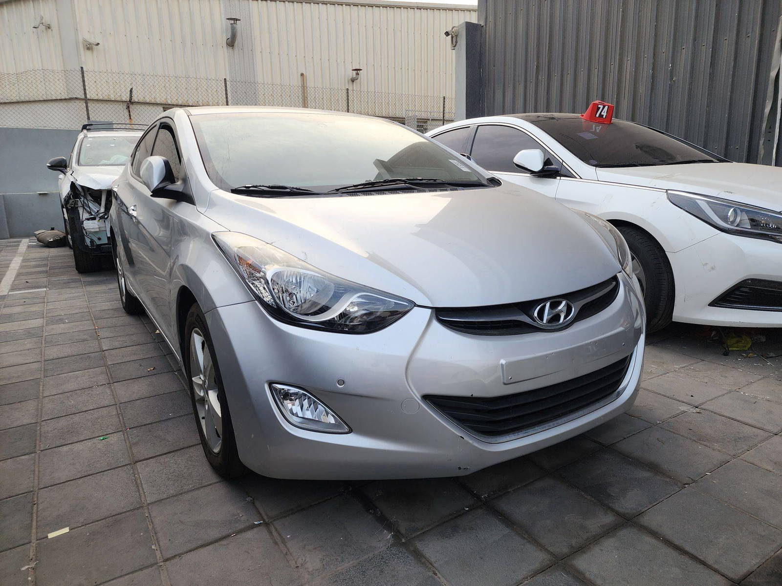 2013 HYUNDAI AVANTE — 157556 KM — Lot 678883 — Al Quoz - Marhaba Auctions Used Cars - Image 3