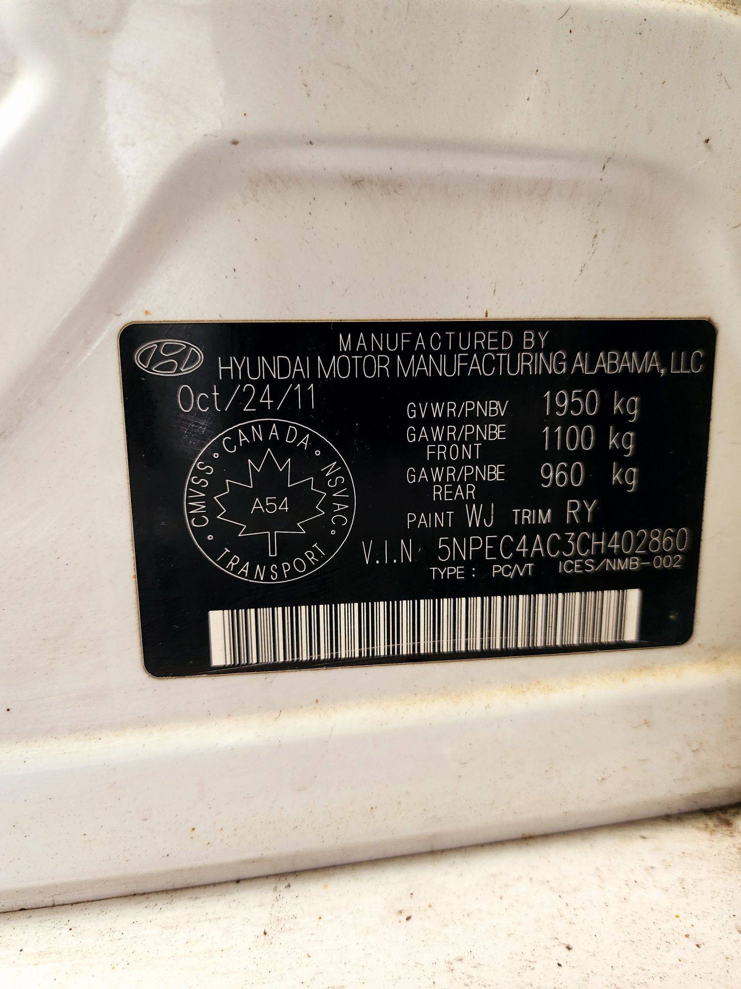 2012 HYUNDAI SONATA — 194756 KM — Lot 12172015 — Souq - Marhaba Auctions Used Cars - Image 10