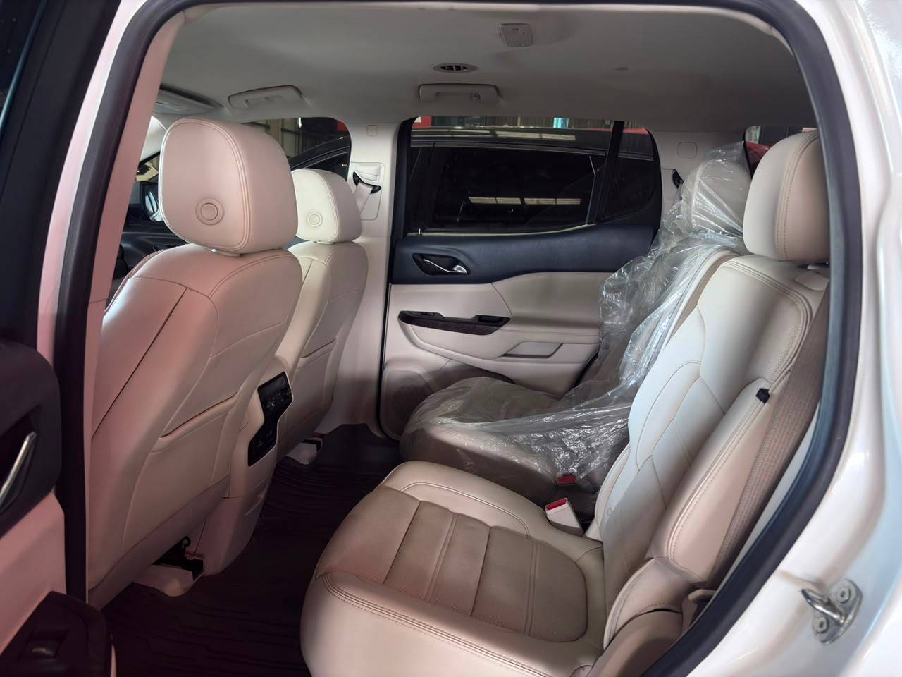 2023 GMC ACADIA — 36992 Miles — Lot Z129336 - Marhaba Auctions Used Cars - Image 9