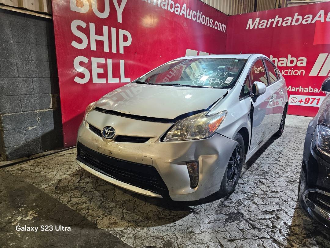 2014 TOYOTA PRIUS — 130870 Miles — Lot 67650685 — Main - Marhaba Auctions Used Cars - Image 4