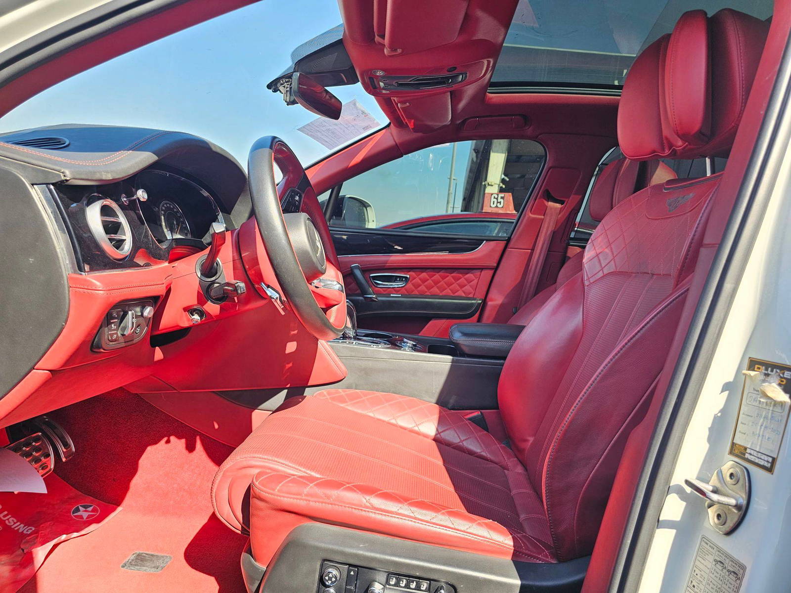 2017 BENTLEY BENTAYGA — 258682 KM — Lot C013731 — Souq - Marhaba Auctions Used Cars - Image 10