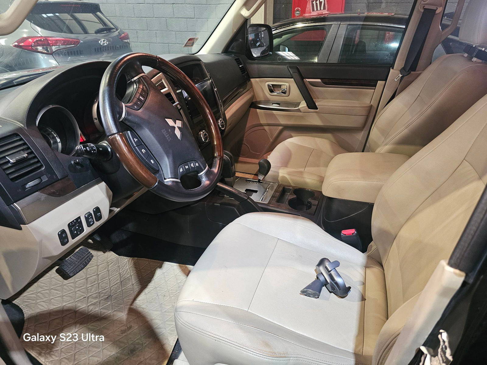 MITSUBISHI PAJERO 2020 - Marhaba Auction Used Cars - Image 8