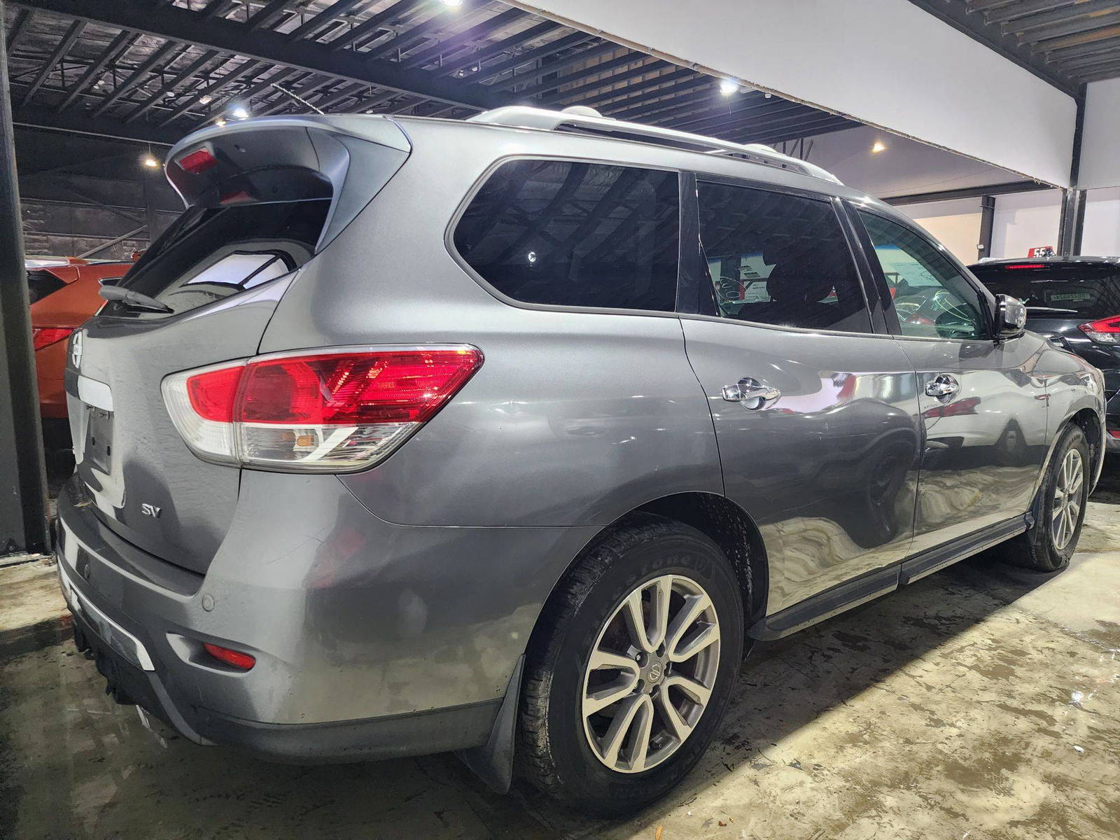 2015 NISSAN PATHFINDER — 160509 Miles — Lot 90054 — Al Quoz - Marhaba Auctions Used Cars - Image 6