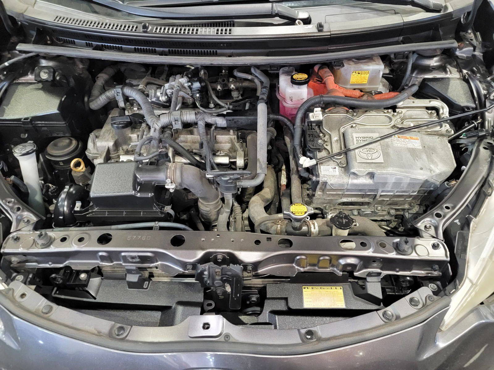 TOYOTA PRIUS C 2013 - Marhaba Auction Used Cars - Image 9