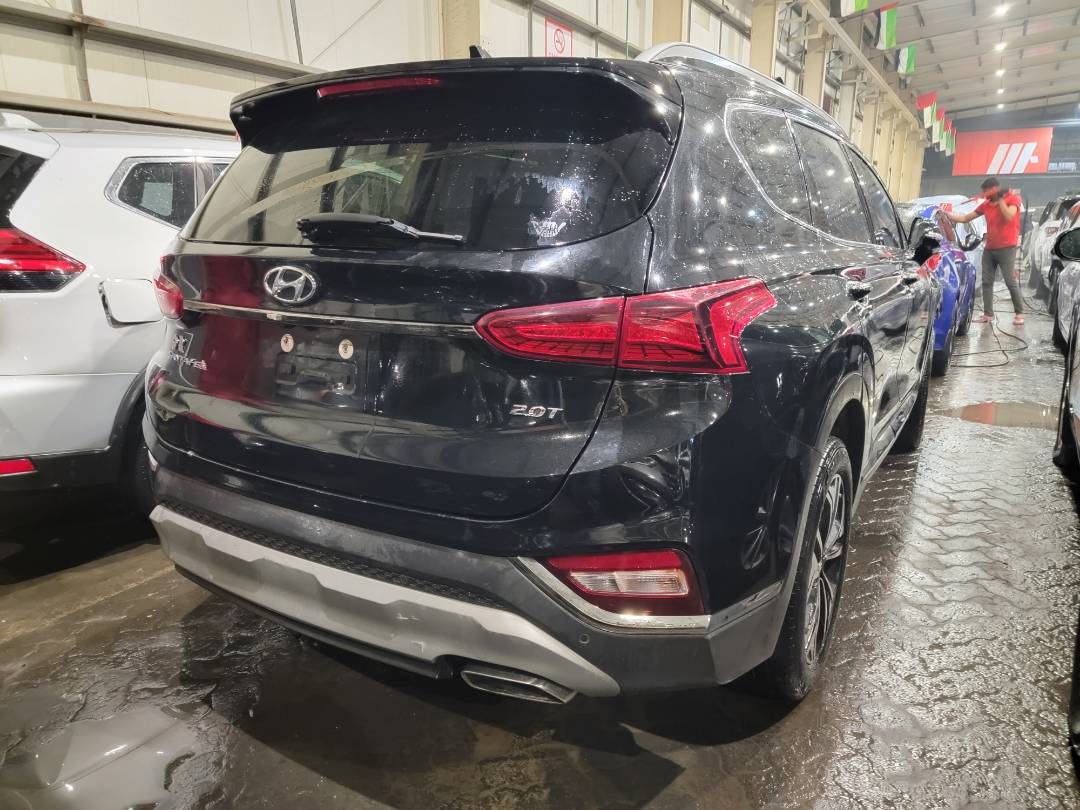 2019 HYUNDAI SANTA FE — 114258 Miles — Lot 3AA3KH046203 — Souq - Marhaba Auctions Used Cars - Image 4