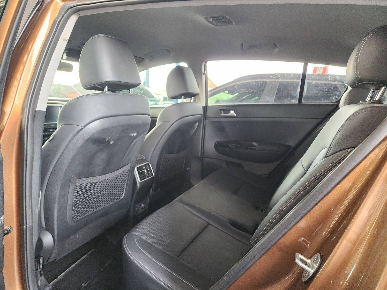 2020 KIA SPORTAGE — 54625 Miles — Lot L7641860 — Souq - Marhaba Auctions Used Cars - Image 6