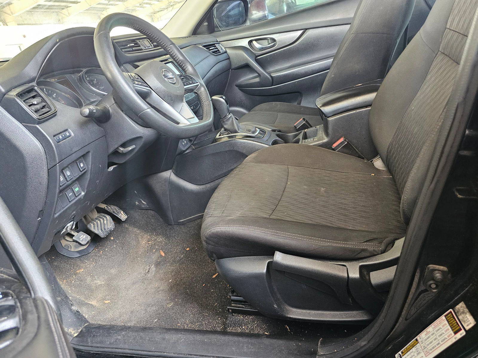 2020 NISSAN ROGUE — 121143 Miles — Lot XLC778901 — Souq - Marhaba Auctions Used Cars - Image 7