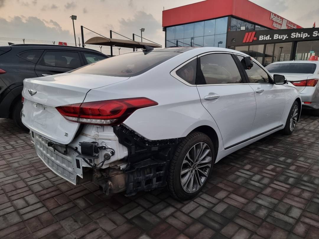 2015 HYUNDAI GENESIS — 172397 Miles — Lot FU082861 — Ind. 12 - Marhaba Auctions Used Cars - Image 4