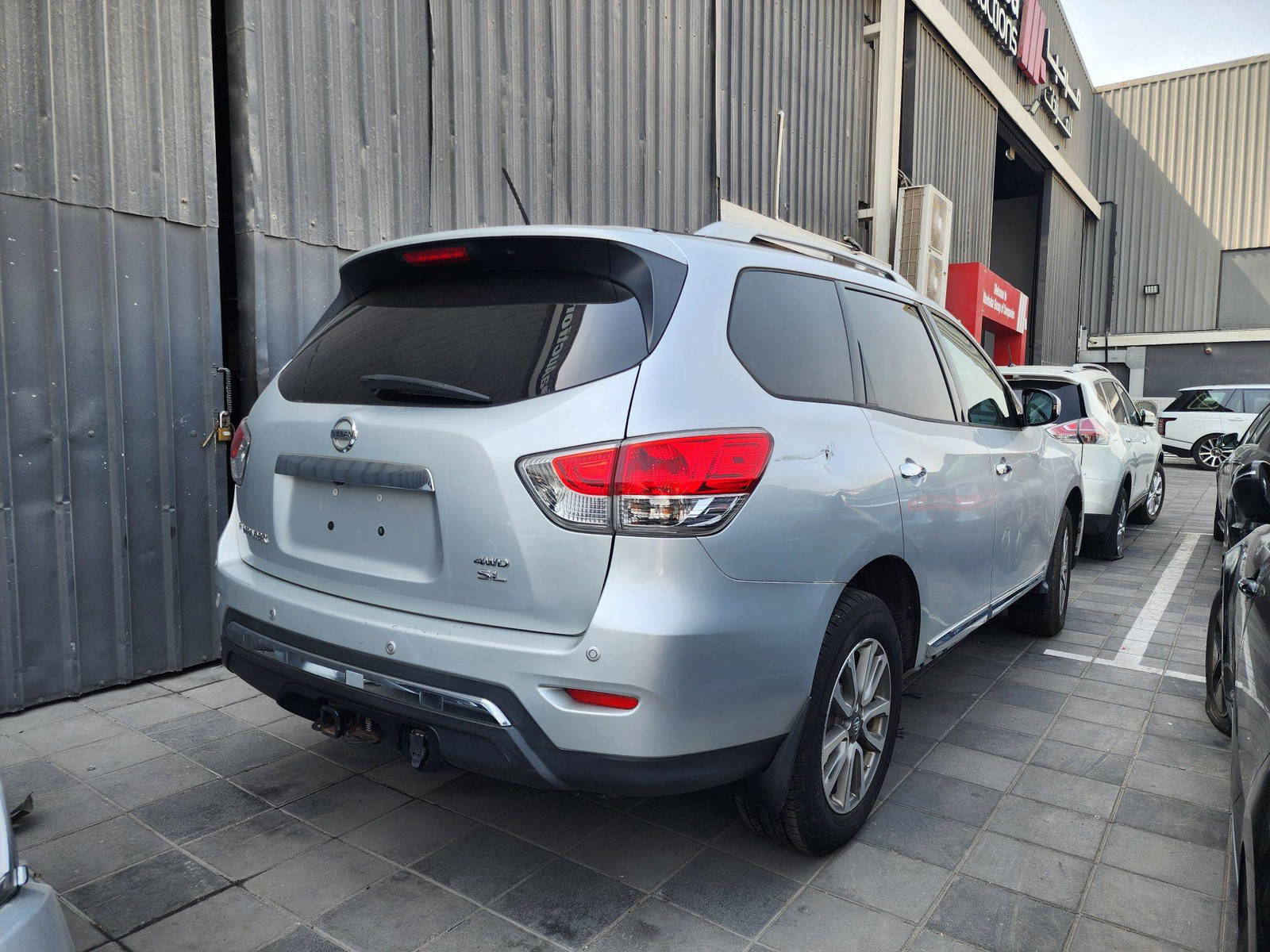 2014 NISSAN PATHFINDER — 168593 Miles — Lot 625577 — Al Quoz - Marhaba Auctions Used Cars - Image 6