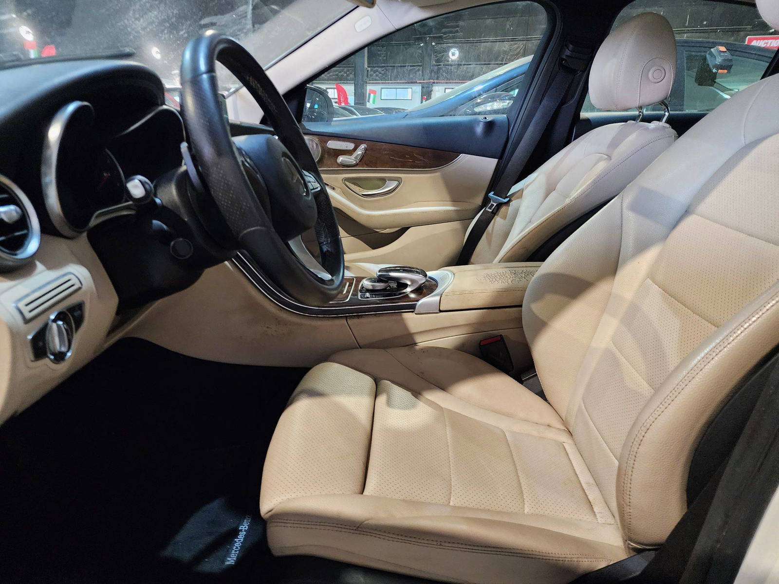 2015 MERCEDES BENZ C300 — 114648 Miles — Lot 077586 — Souq - Marhaba Auctions Used Cars - Image 9