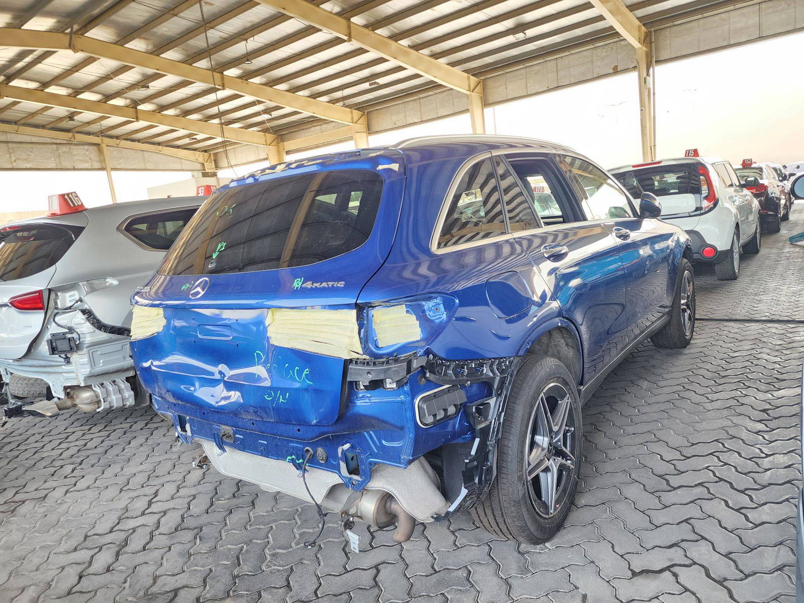 2022 MERCEDES BENZ GLC-300 — 42416 Miles — Lot 6NG054981 — Souq - Marhaba Auctions Used Cars - Image 3