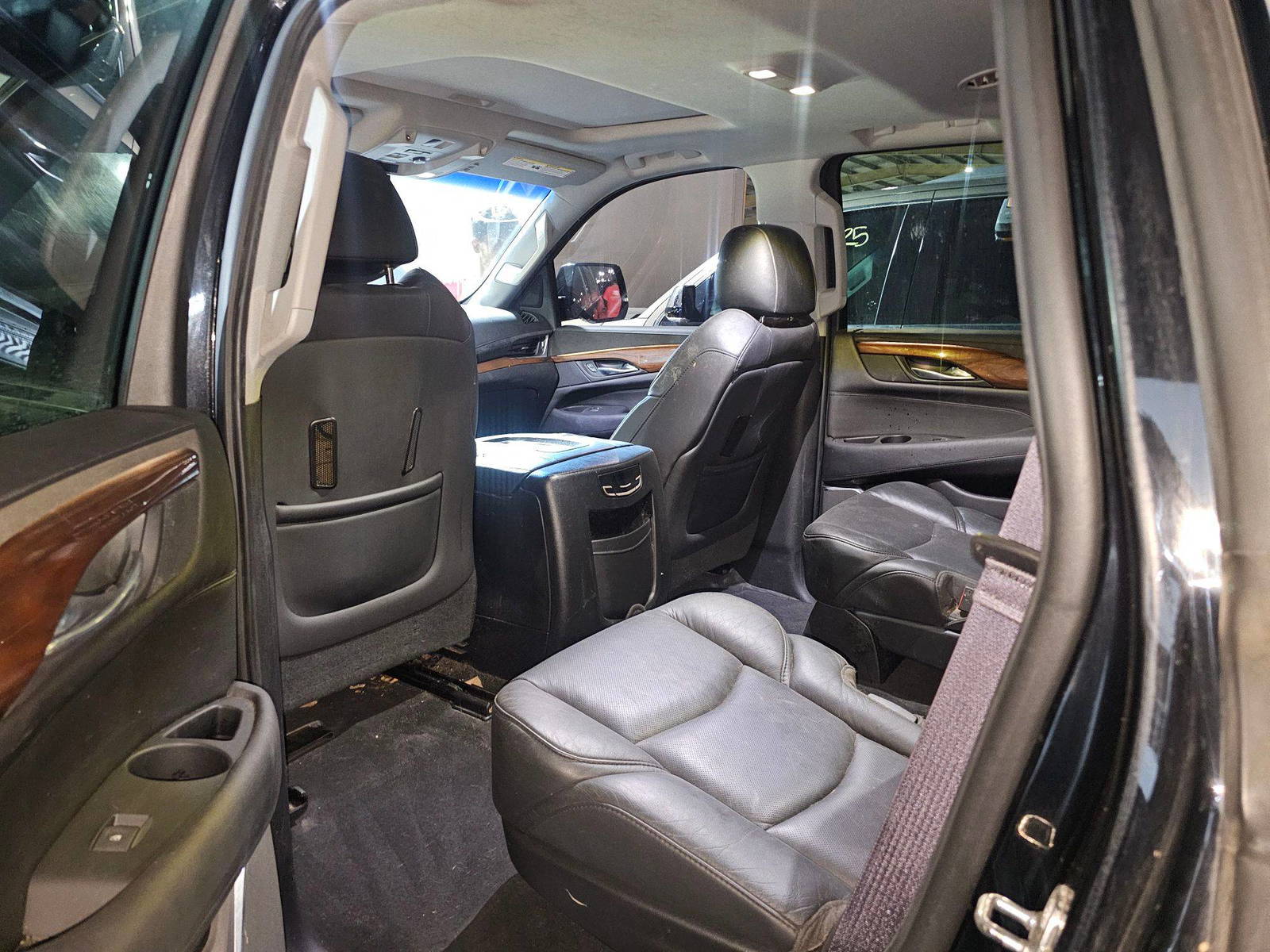 CADILLAC ESCALADE 2017 - Marhaba Auction Used Cars - Image 6