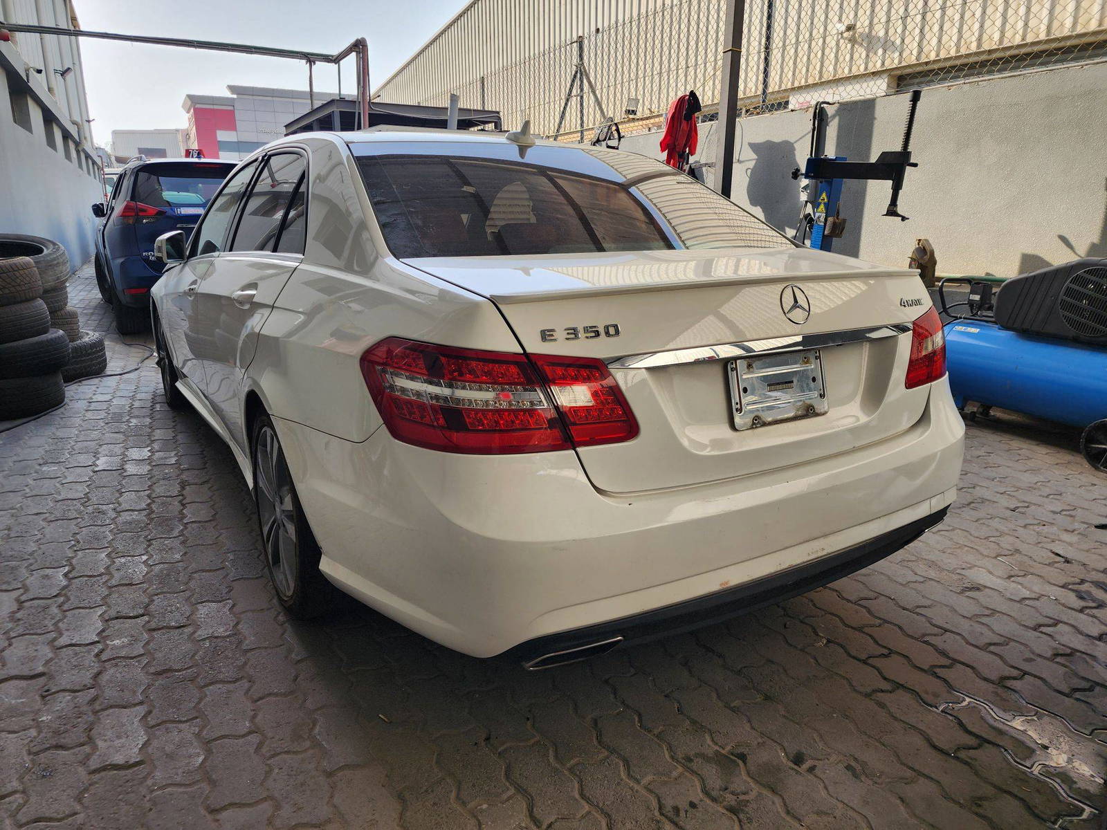 2013 MERCEDES BENZ E 350 — 150512 Miles — Lot 42698315 — Souq - Marhaba Auctions Used Cars - Image 3