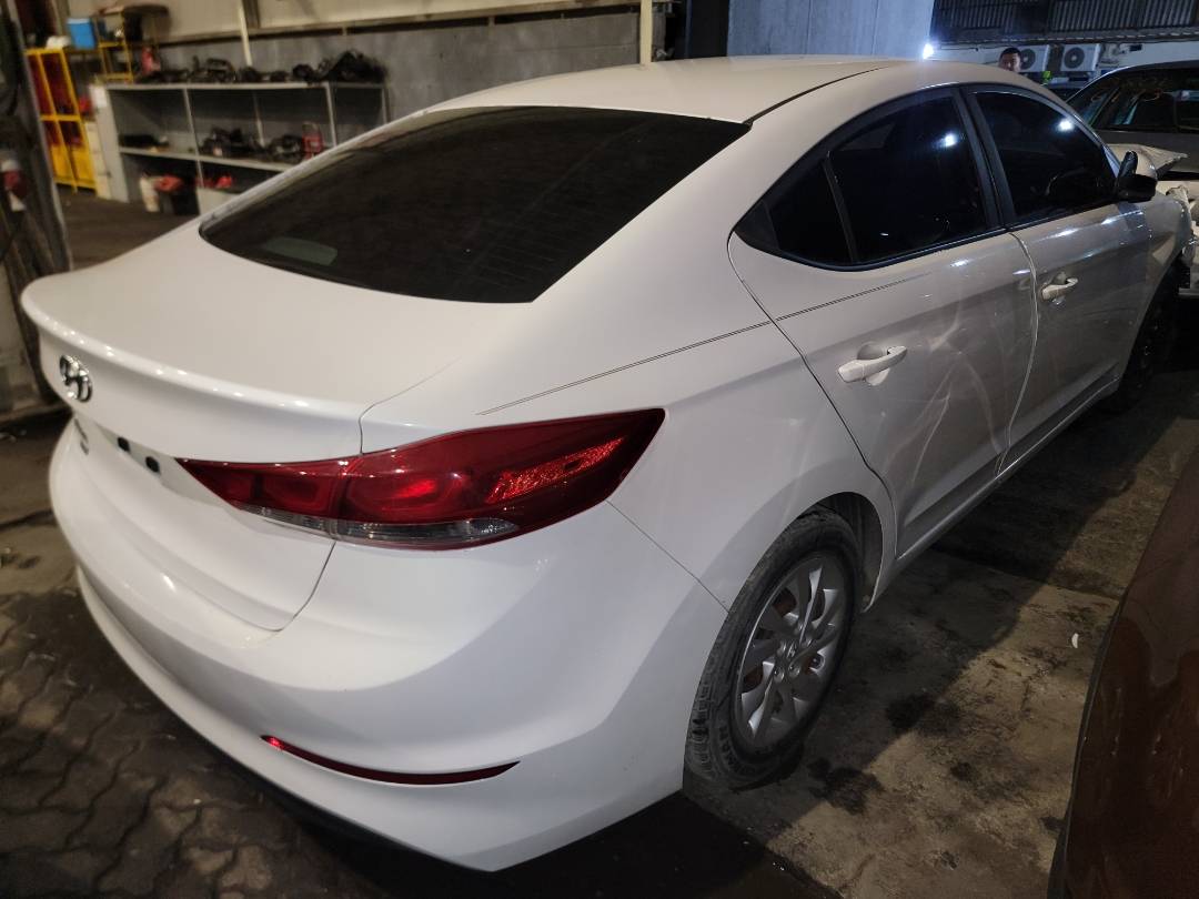 2018 HYUNDAI ELANTRA — 114739 Miles — Lot 37343356 - Marhaba Auctions Used Cars - Image 4