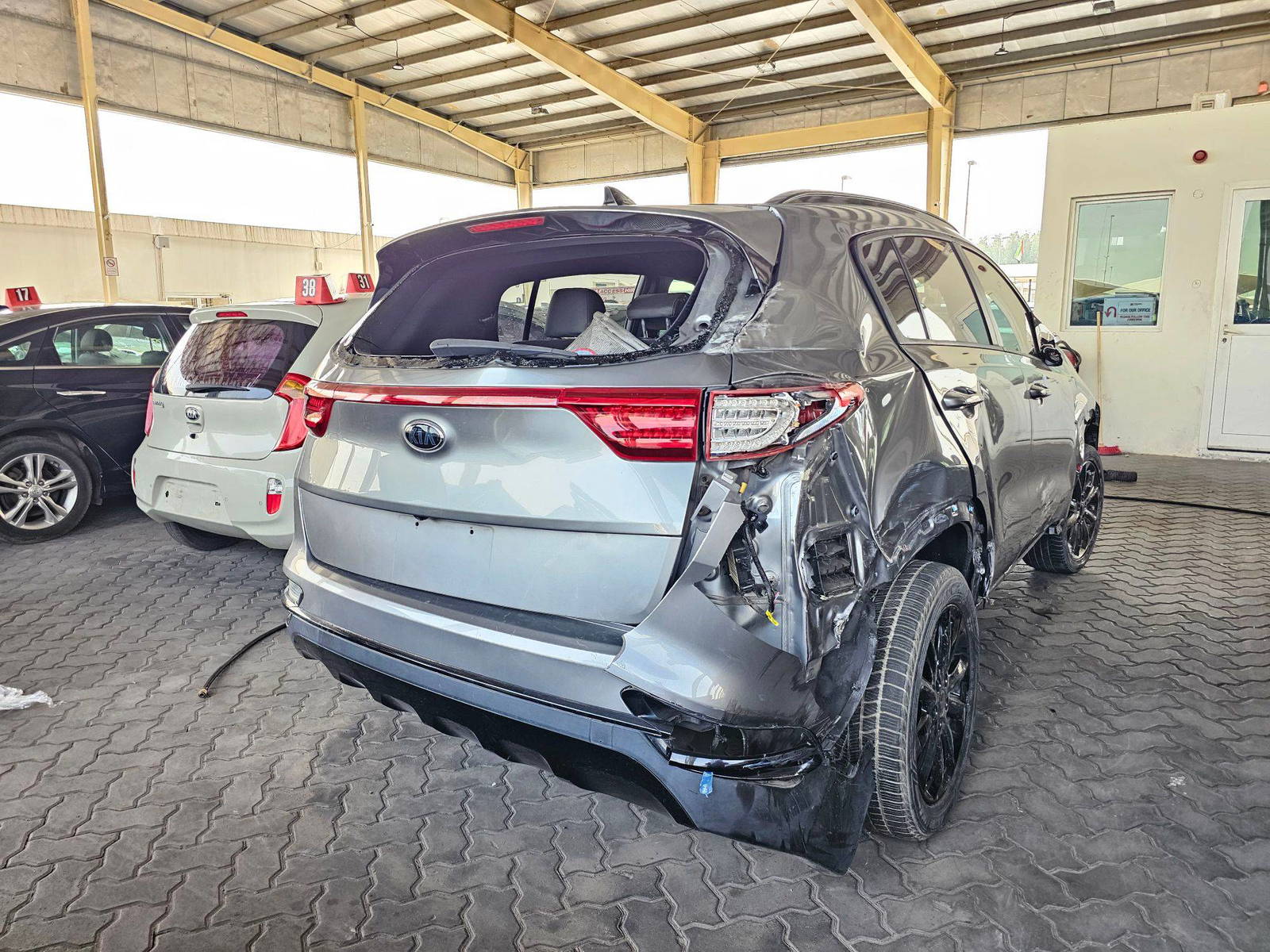 2021 KIA SPORTAGE — 97693 Miles — Lot M7859918 — Souq - Marhaba Auctions Used Cars - Image 4