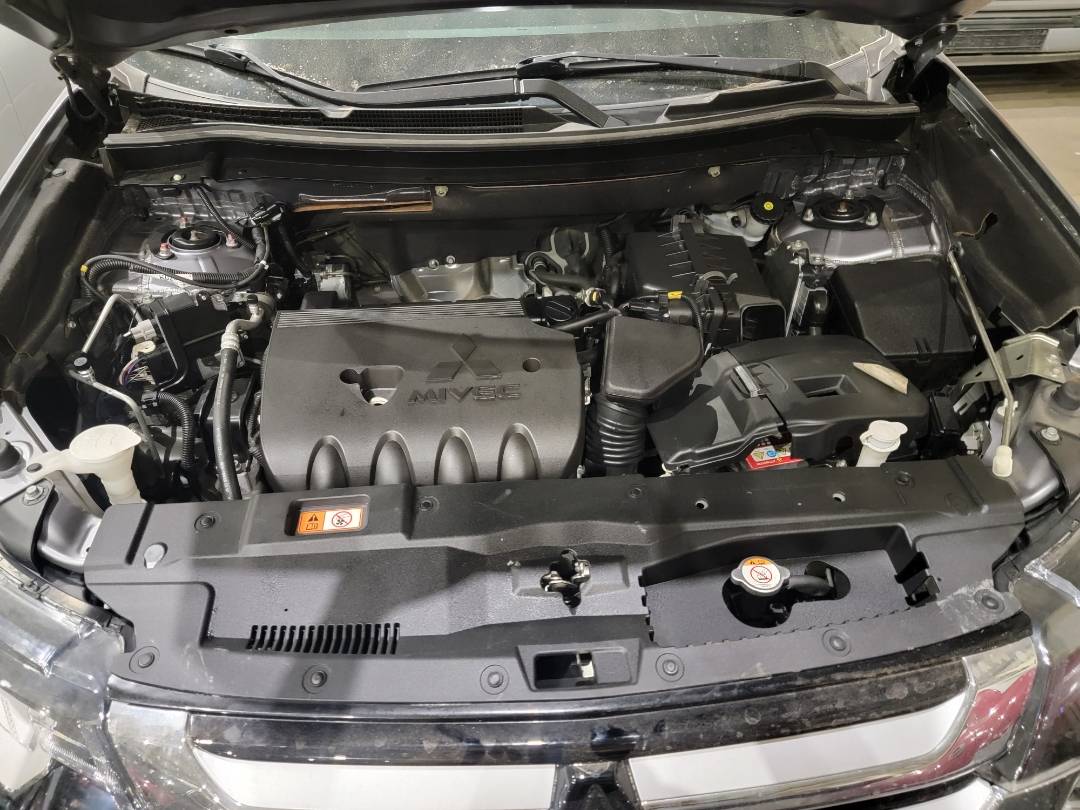 2018 MITSUBISHI OUTLANDER — 66563 Miles — Lot 1JZ071445 — Main - Marhaba Auctions Used Cars - Image 11