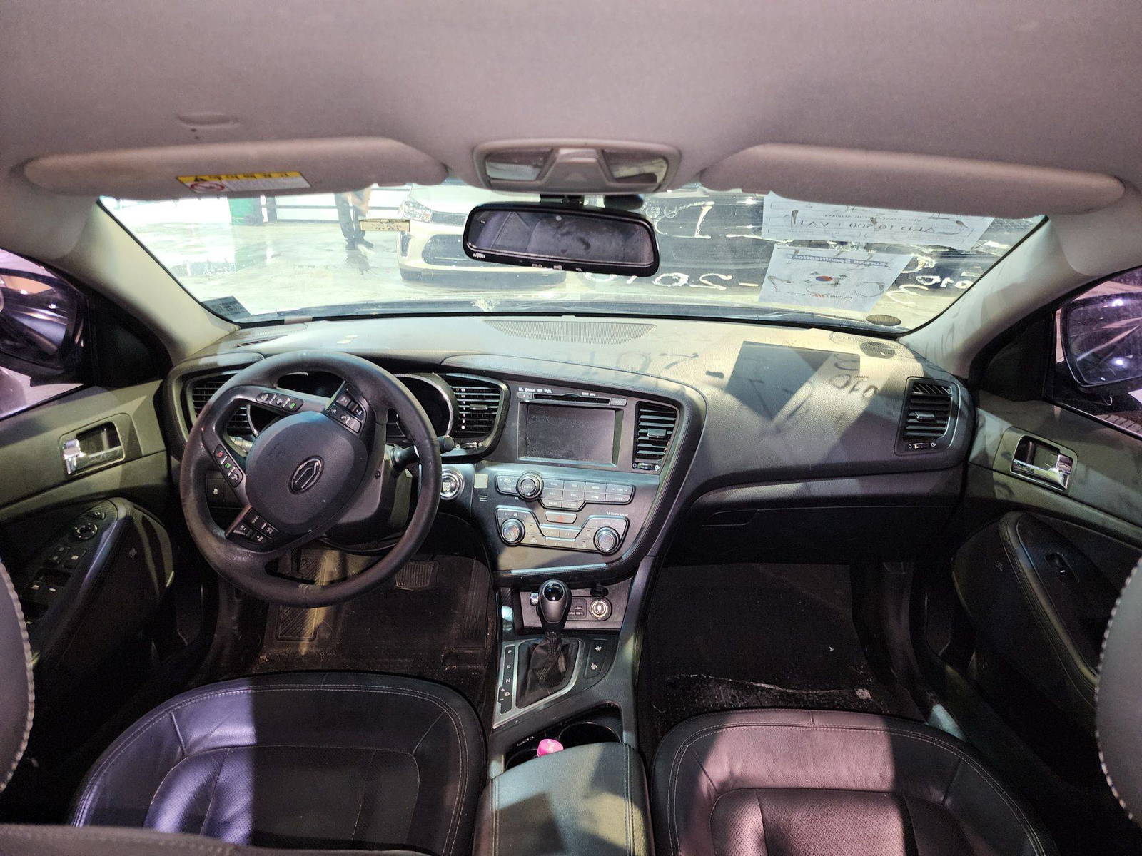 2012 KIA K5 — 169754 KM — Lot 009454 — Al Quoz - Marhaba Auctions Used Cars - Image 8