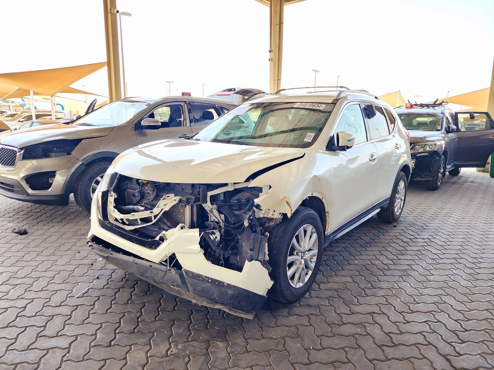 2017 NISSAN ROGUE — 139969 Miles — Lot HP533946 — Souq - Marhaba Auctions Used Cars - Image 5