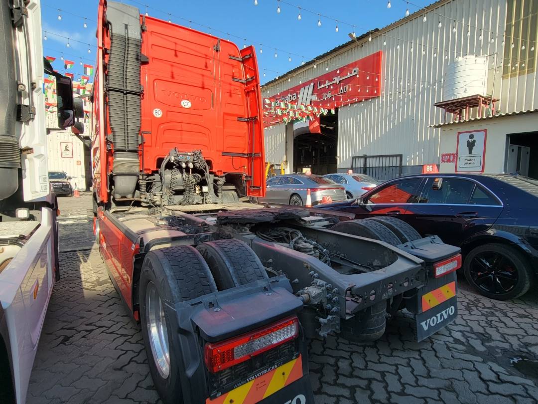 2014 VOLVO FH-Series — 1228804 KM — Lot 699530 — Main - Marhaba Auctions Used Cars - Image 4