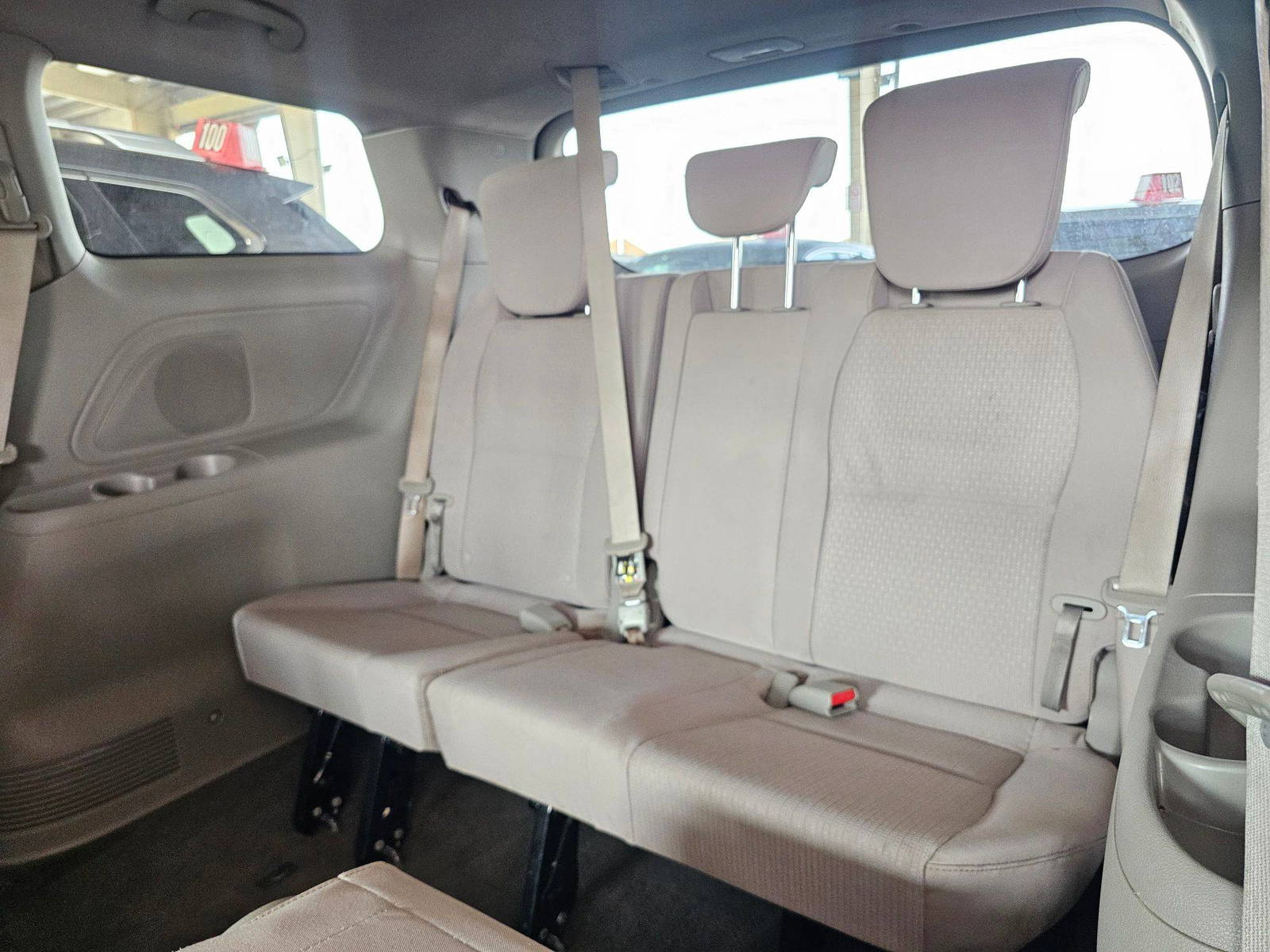 KIA SEDONA 2017 - Marhaba Auction Used Cars - Image 5