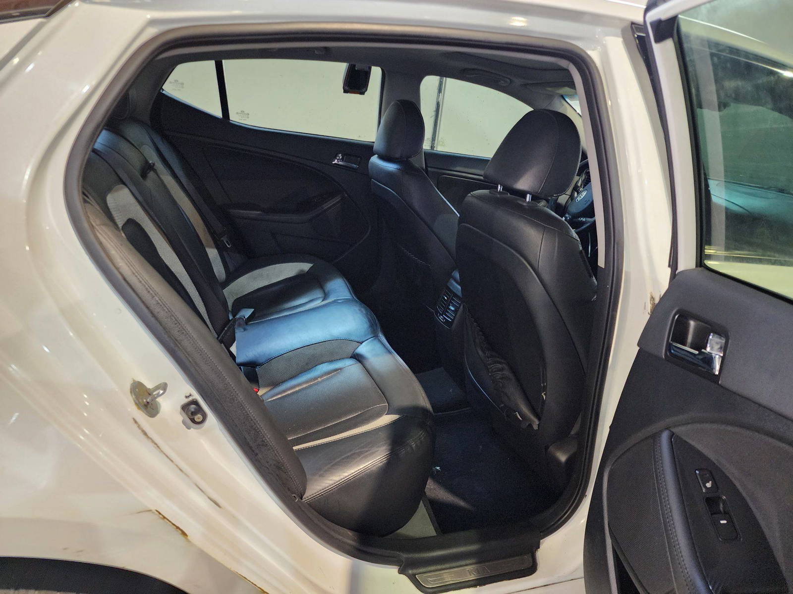 2011 KIA OPTIMA — 227866 KM — Lot 74618334 — Al Quoz - Marhaba Auctions Used Cars - Image 7