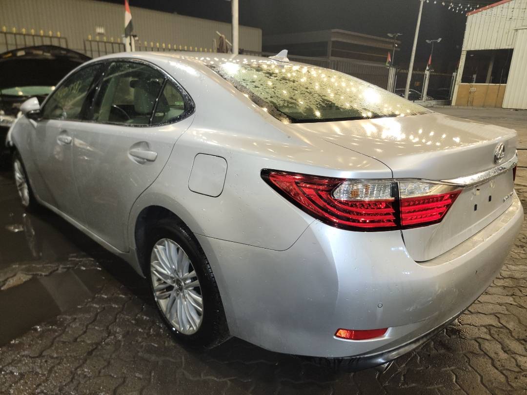2014 LEXUS ES 350 — 122603 Miles — Lot 74013593 - Marhaba Auctions Used Cars - Image 3