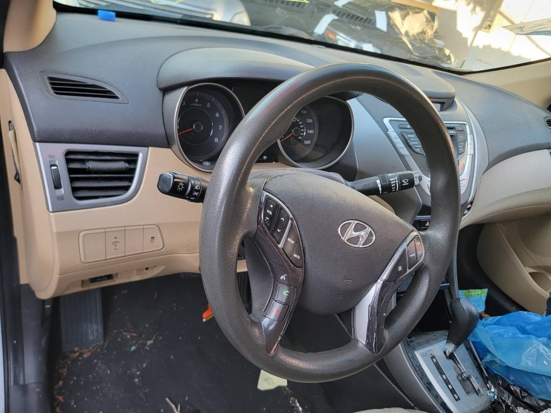 2011 HYUNDAI ELANTRA — 171009 Miles — Lot 70872153 - Marhaba Auctions Used Cars - Image 4