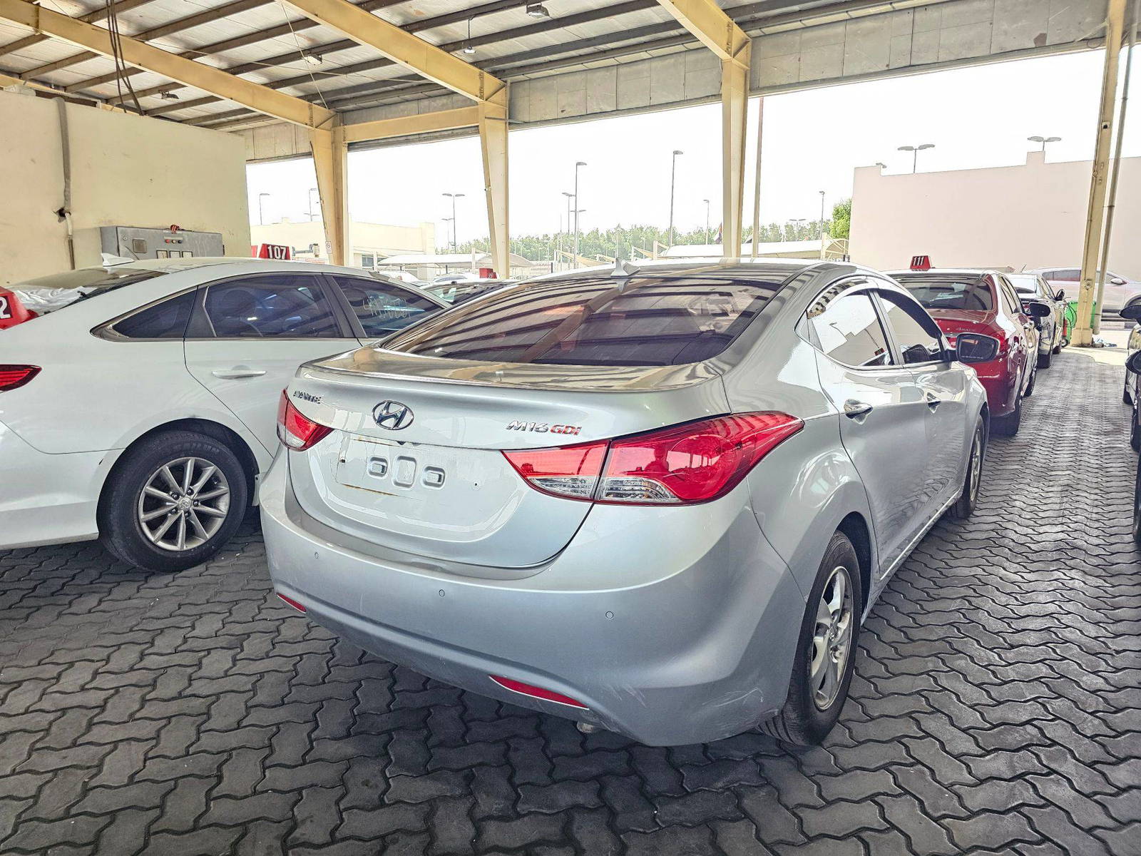 2011 HYUNDAI AVANTE — 123599 KM — Lot 017605 — Main - Marhaba Auctions Used Cars - Image 3