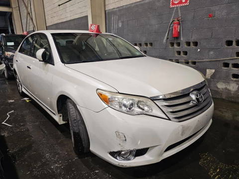 2011 TOYOTA AVALON at Marhaba Auctions